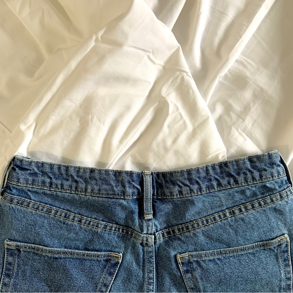 H&M Regular Waist Denim Shorts - Picture 6 of 7